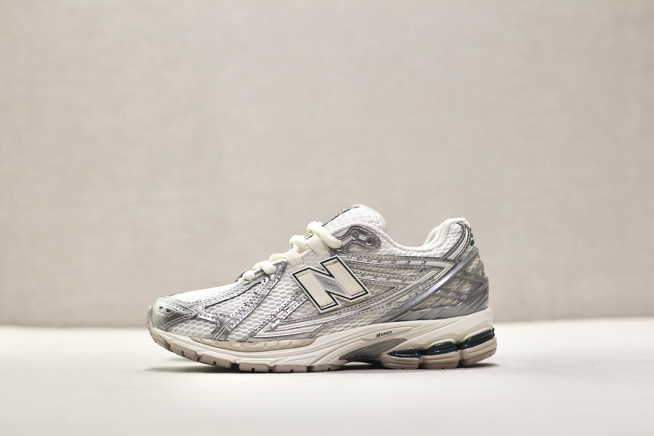 New Balance M 1906R EE Metallic Silver Sea Salt New Spruce