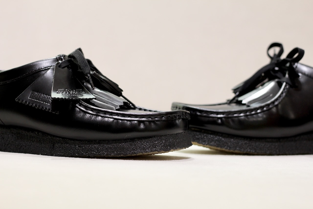 Clarks Wallabee Hi Shine Leather Black