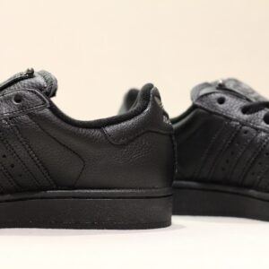 Superstar II Berlin Black Carbon