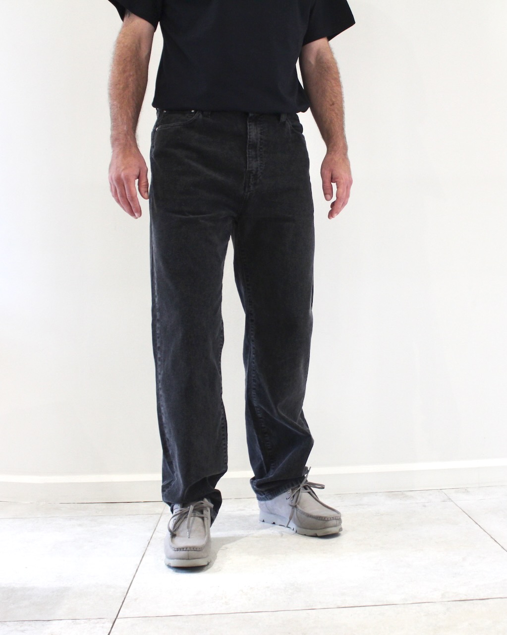 Carhartt Wip Aaron Pant Corduroy Black Dusky washed