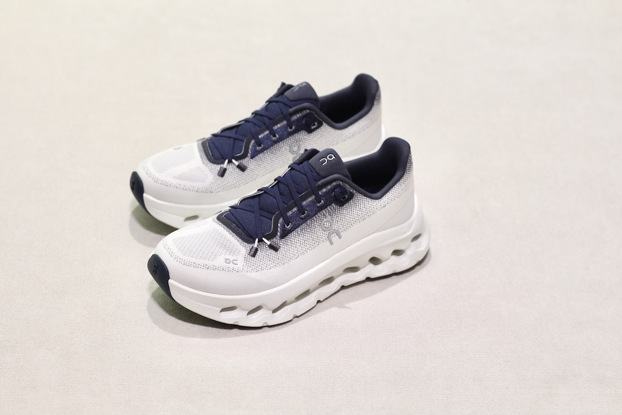 ON Cloudtilt 1 Midnight Ice