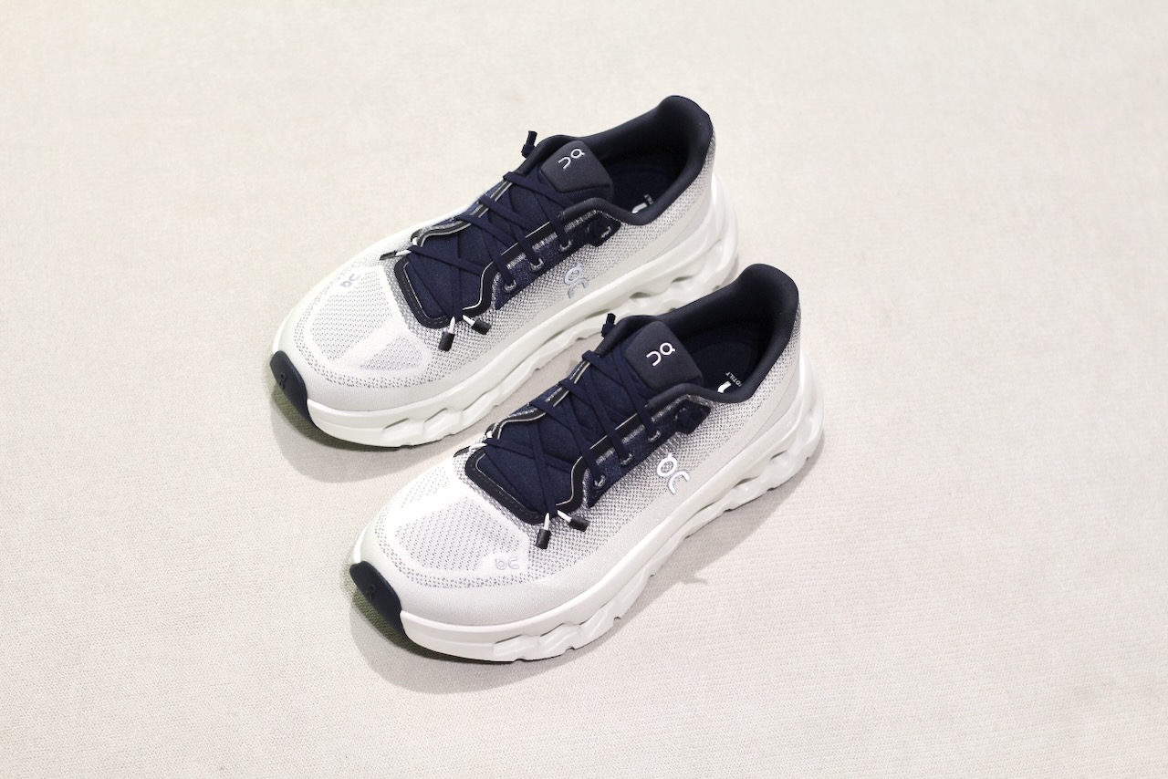 ON Cloudtilt 1 Midnight Ice