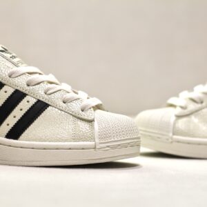 Superstar II Offwhite leather Cracked