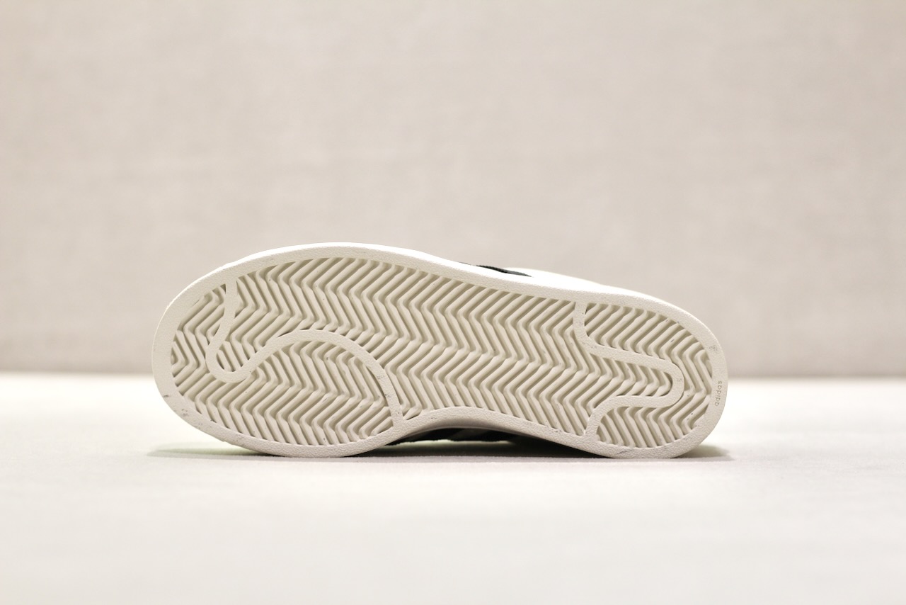 Superstar II Offwhite leather Cracked