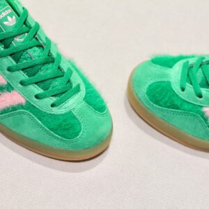 Gazelle Indoor Mohair Green Glow Pink