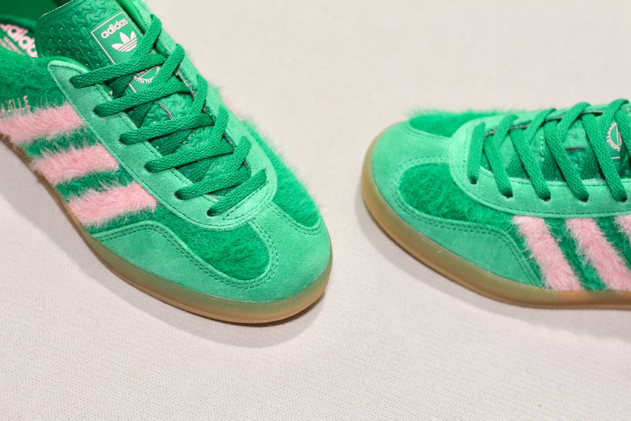 Gazelle Indoor Mohair Green Glow Pink