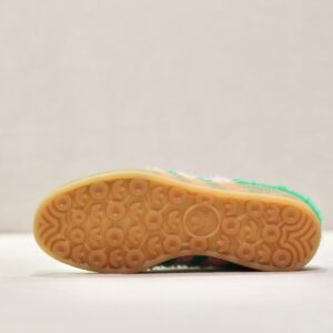 Gazelle Indoor Mohair Green Glow Pink