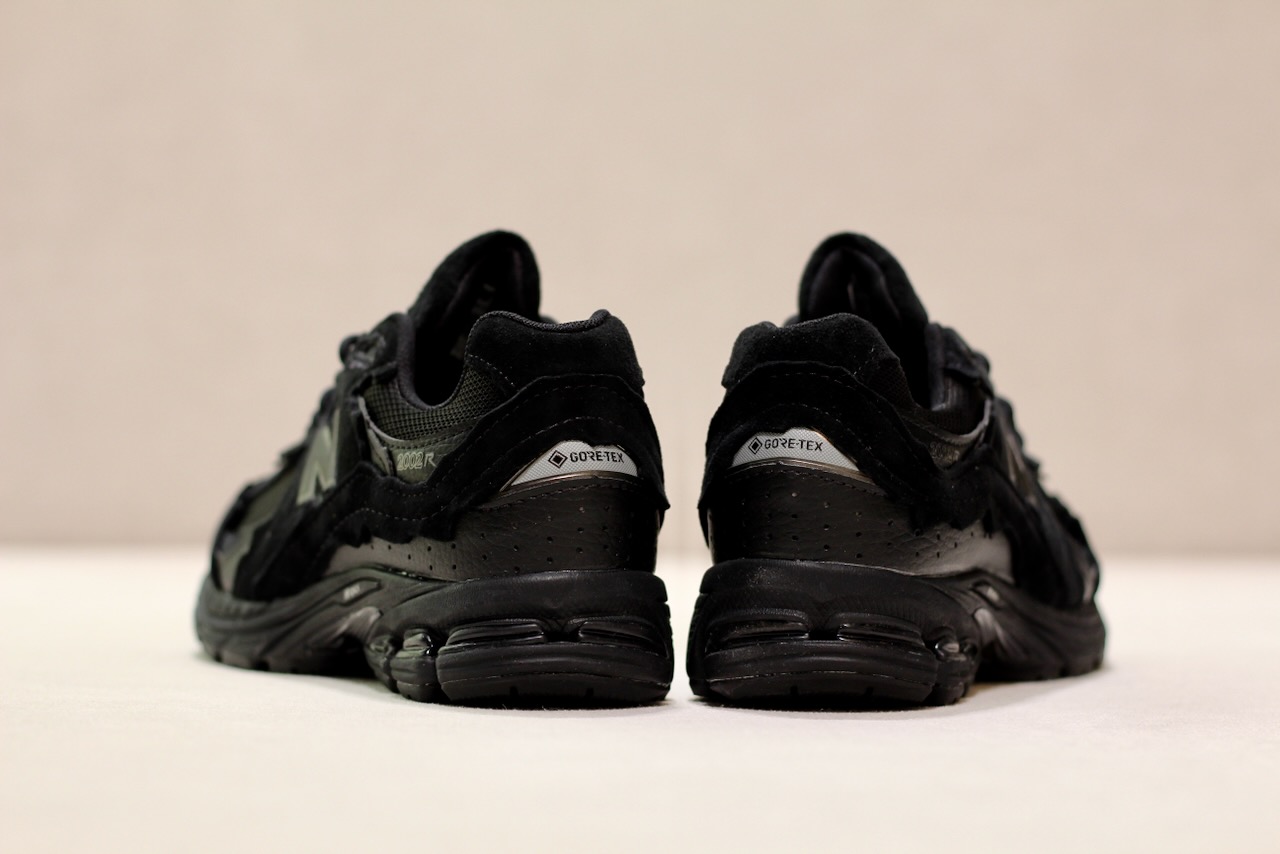 New Balance U2002DXB Black Black Metallic Gore Tex