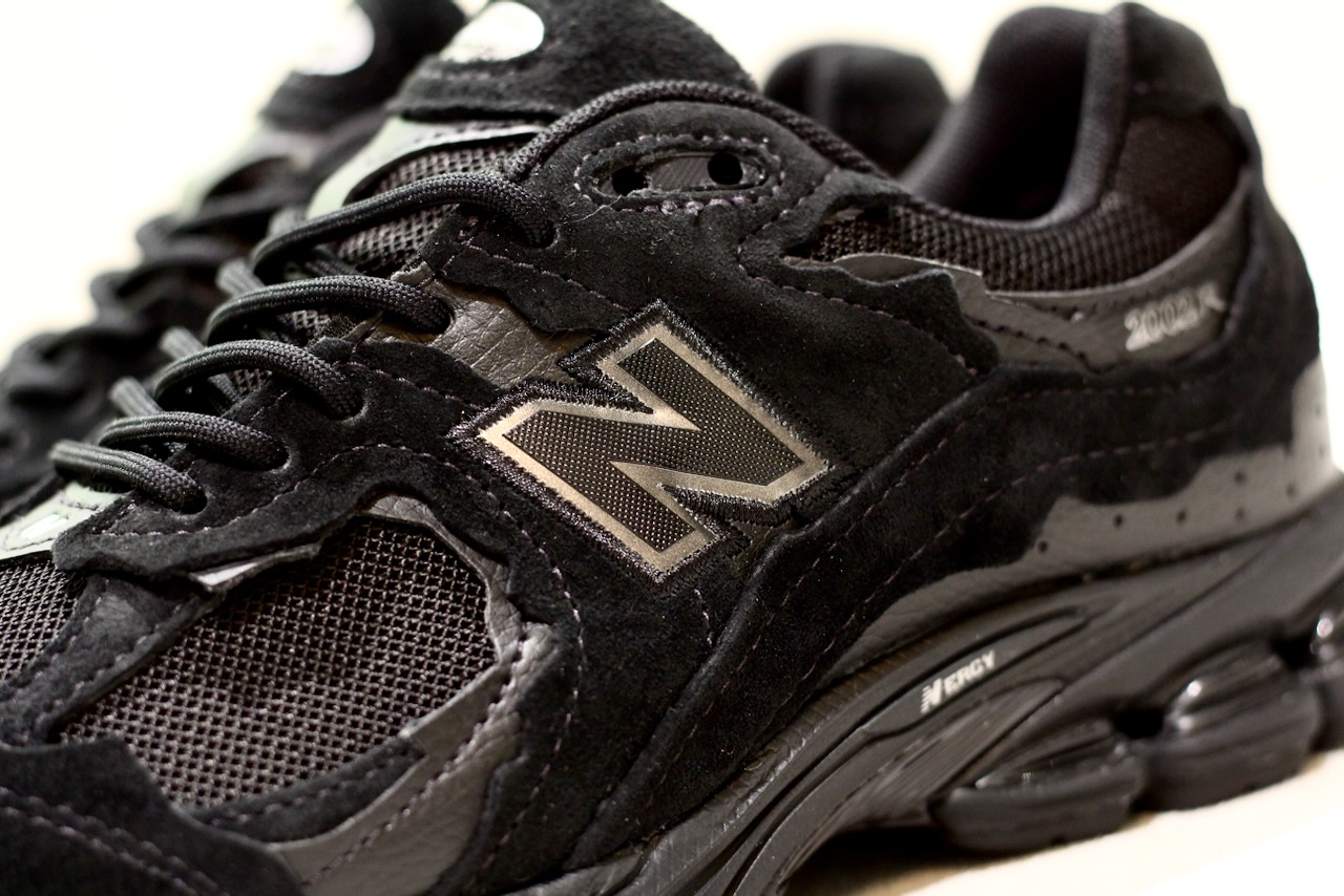 New Balance U2002DXB Black Black Metallic Gore Tex