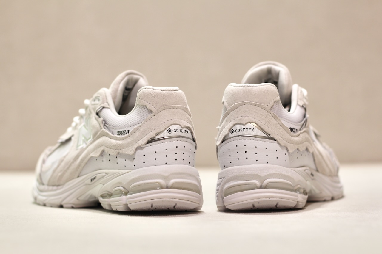 New Balance U 2002 DXA White Reflexion Gore Tex