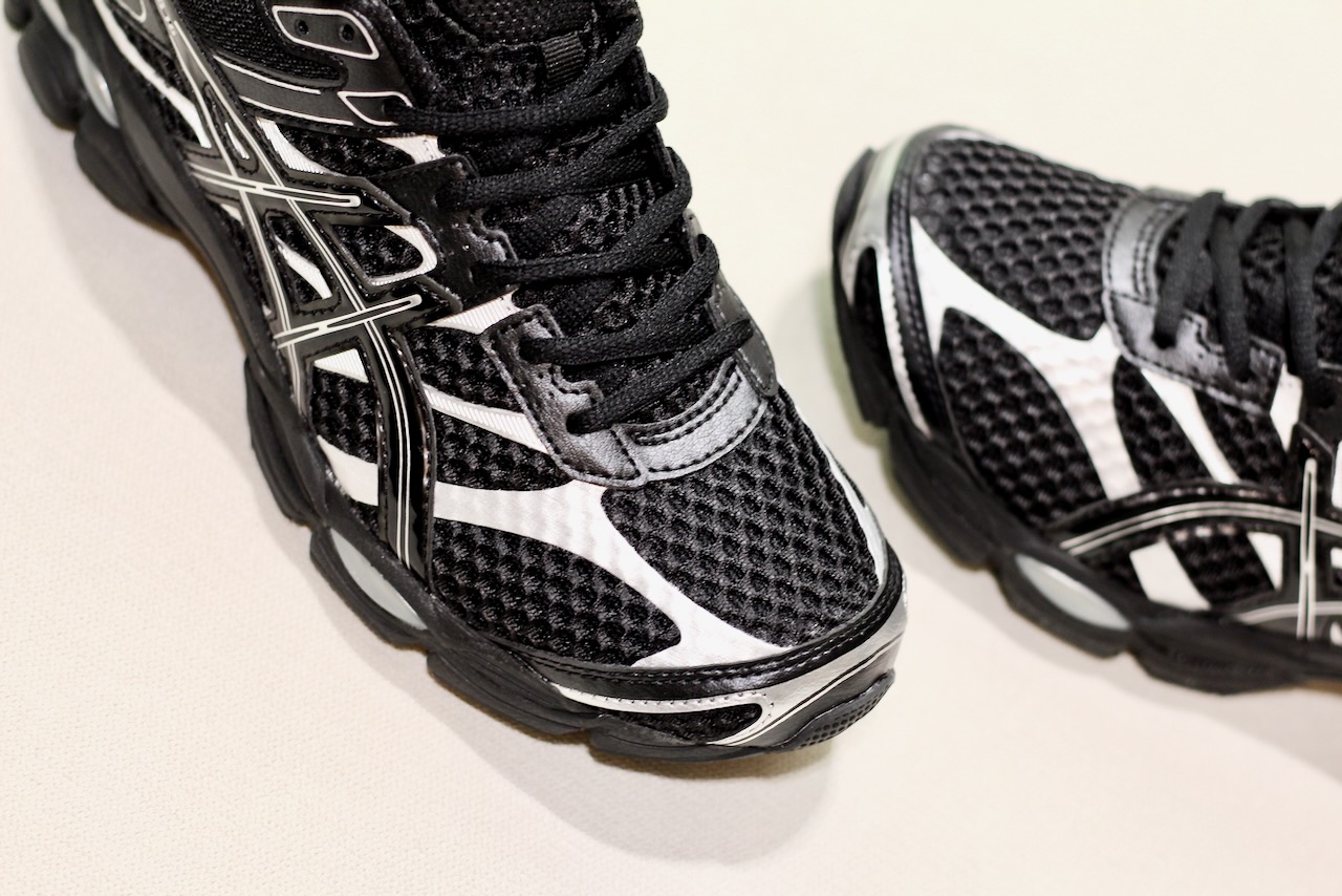 Gel Cumulus 16 Black Black Silver