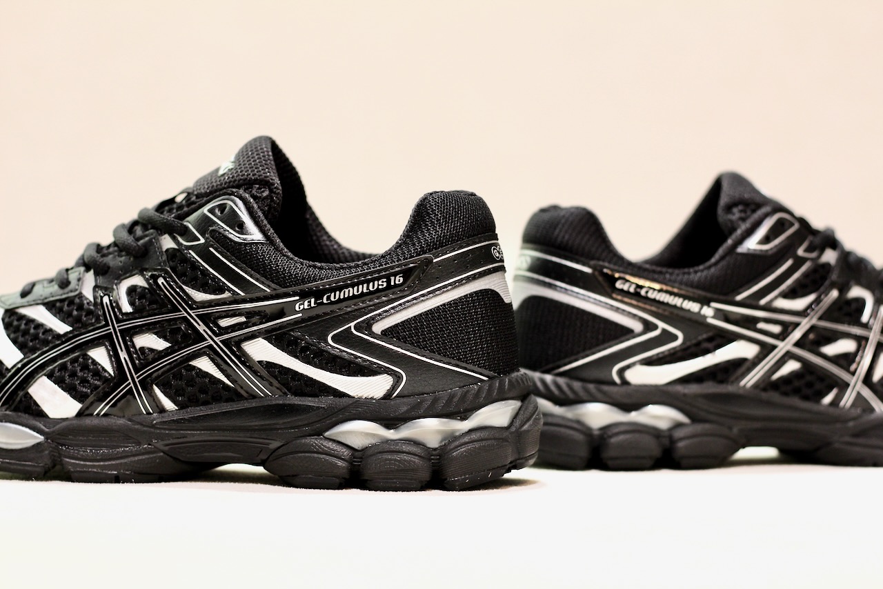 Gel Cumulus 16 Black Black Silver