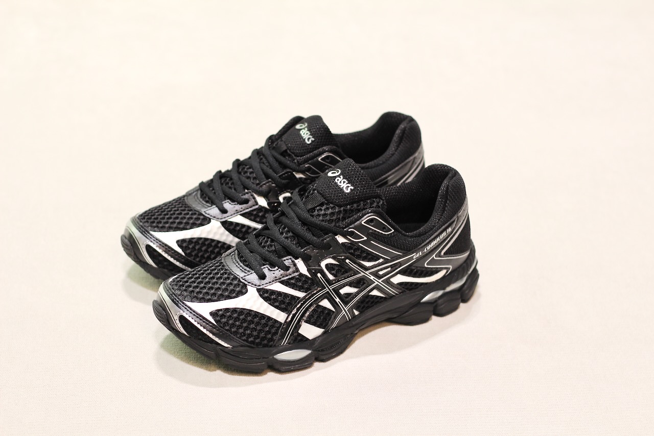 Gel Cumulus 16 Black Black Silver