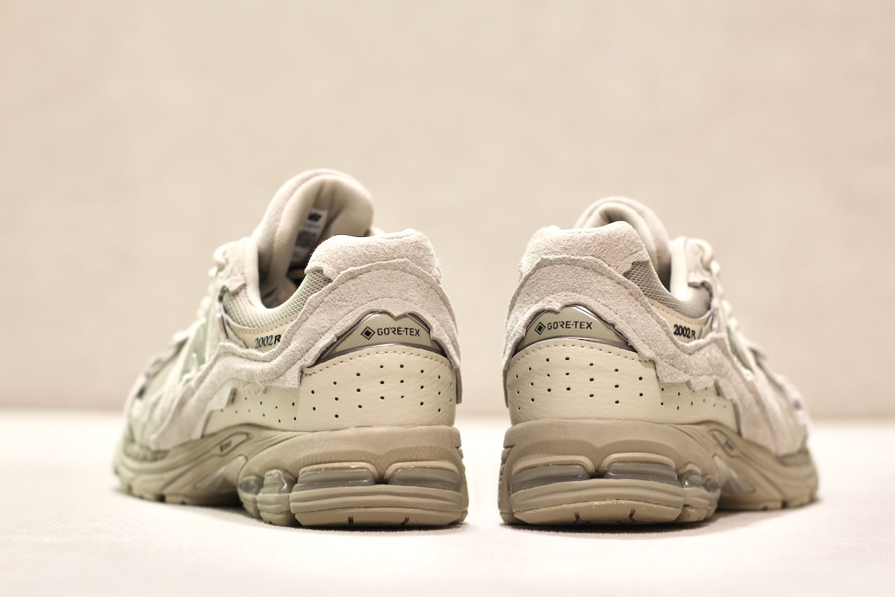 New Balance 2002 DXC Beige Shipyard