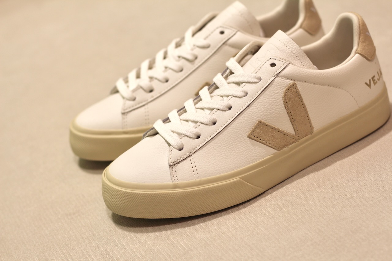 Veja Campo Leather Extra White Almond