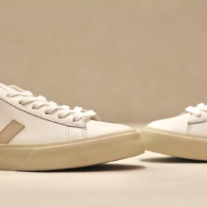 Veja Campo Leather Extra White  Almond