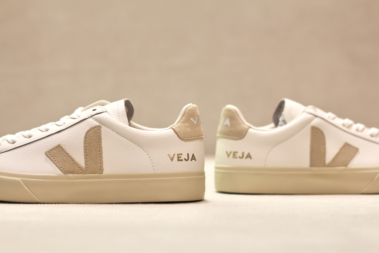 Veja Campo Leather Extra White Almond