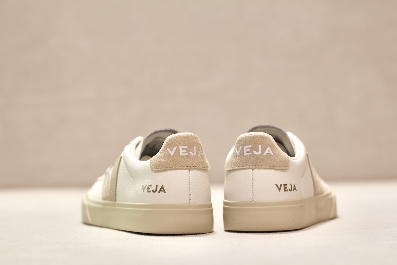 Veja Campo Leather Extra White Almond
