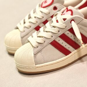 Superstar II W Valentine's Day Grey Red Heart