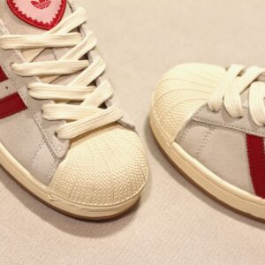 Superstar II W Valentine's Day Grey Red Heart