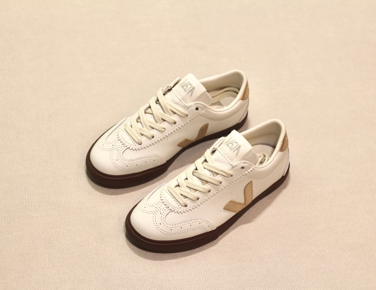 Veja Volley 0.T Leather White Platine Bark