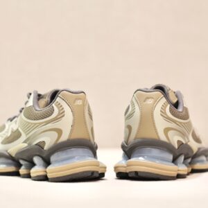 New Balance U 2000 Grey Matter Timberwolf