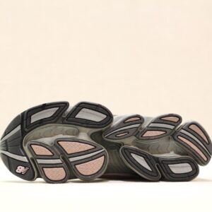 New Balance U 2000 Ice Wine Earth Shadow