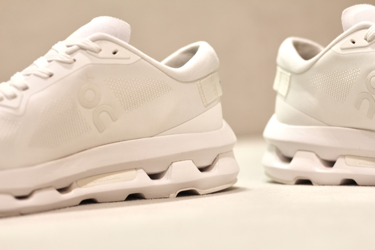 On Cloudzone 1 W White White