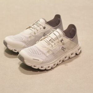 On Cloud 6 Coast W White Glacier