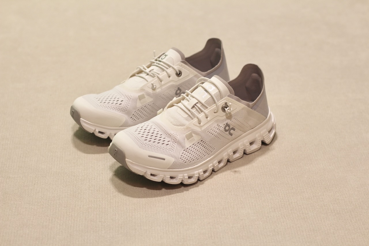 On Cloud 6 Coast W White Glacier