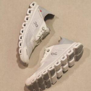 On Cloud 6 Coast W White Glacier