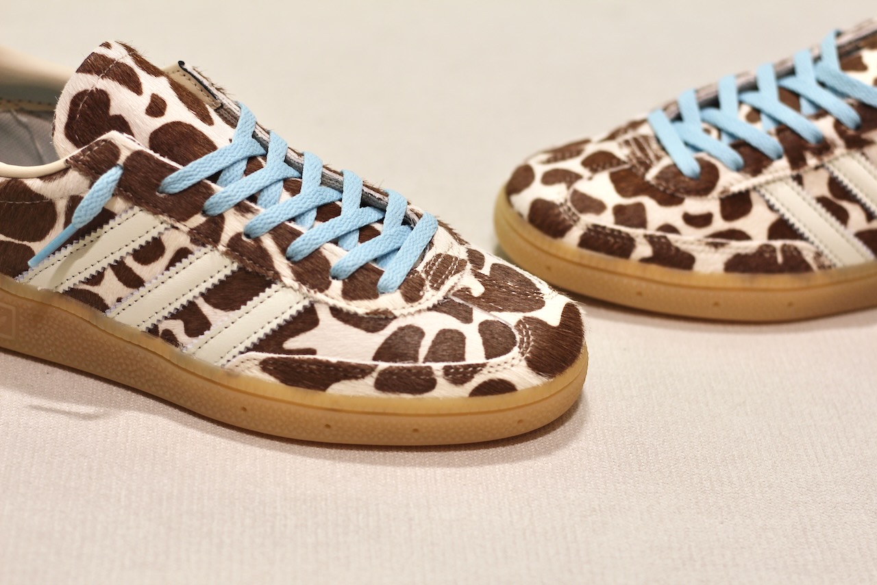Handball Spezial W Crystal Linen Ivory Ice Blue Girafe