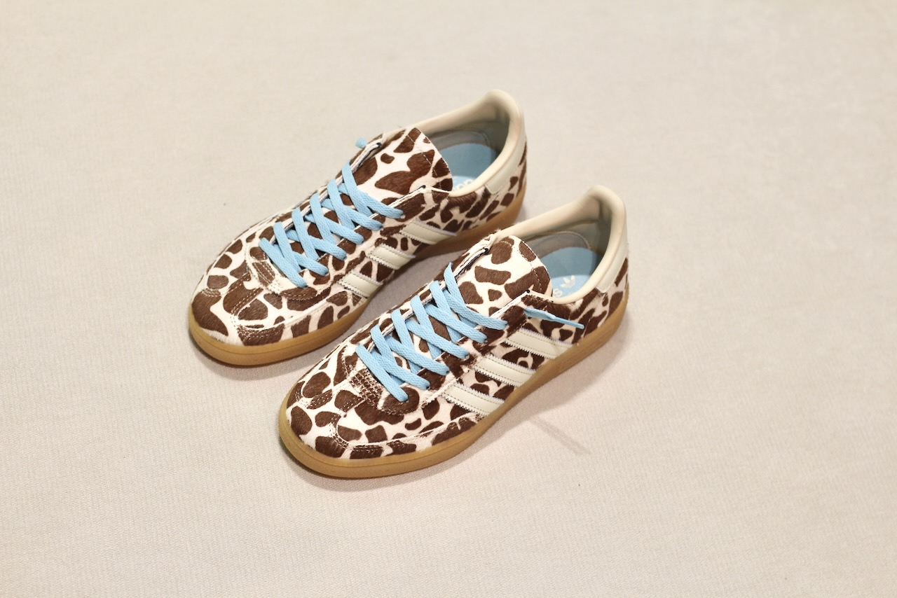 Handball Spezial W Crystal Linen Ivory Ice Blue Girafe