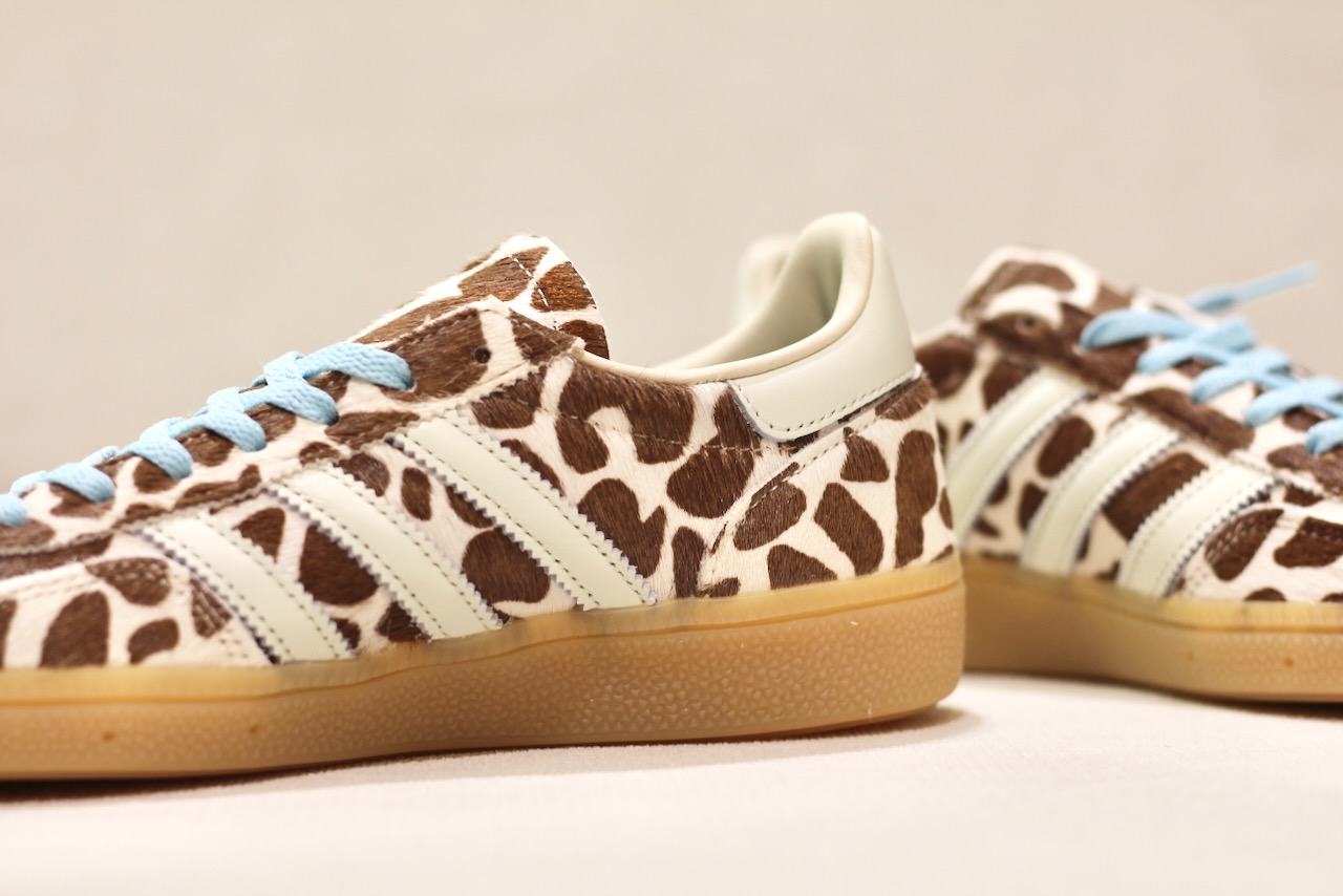 Handball Spezial W Crystal Linen Ivory Ice Blue Girafe