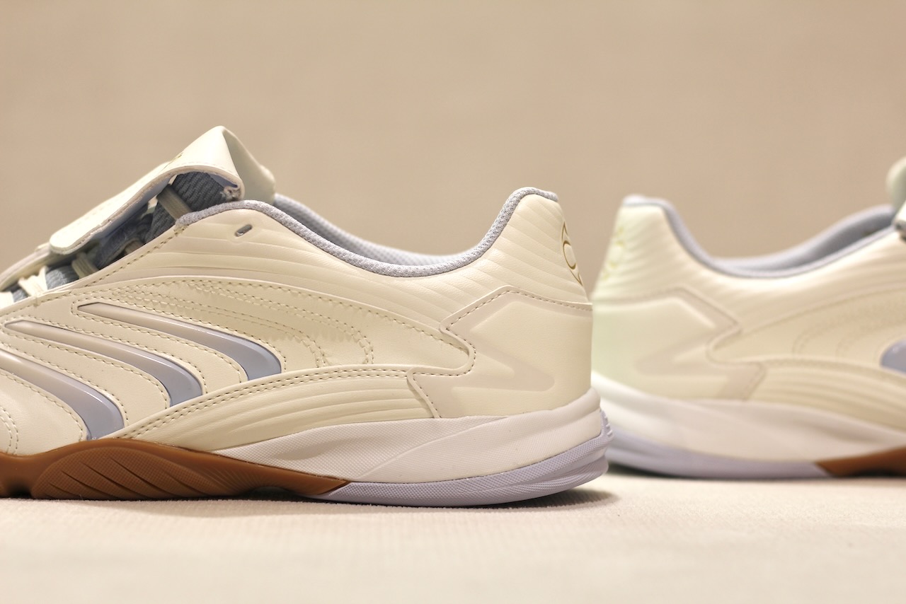 Predator sala Off-White Crystal Gum