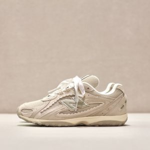 New Balance 204L Sea Salt Linen