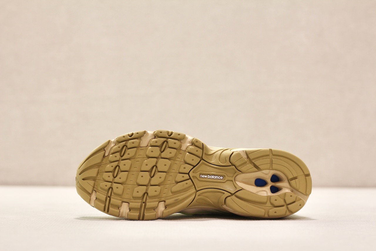 New Balance 740 Dry Lime Linen