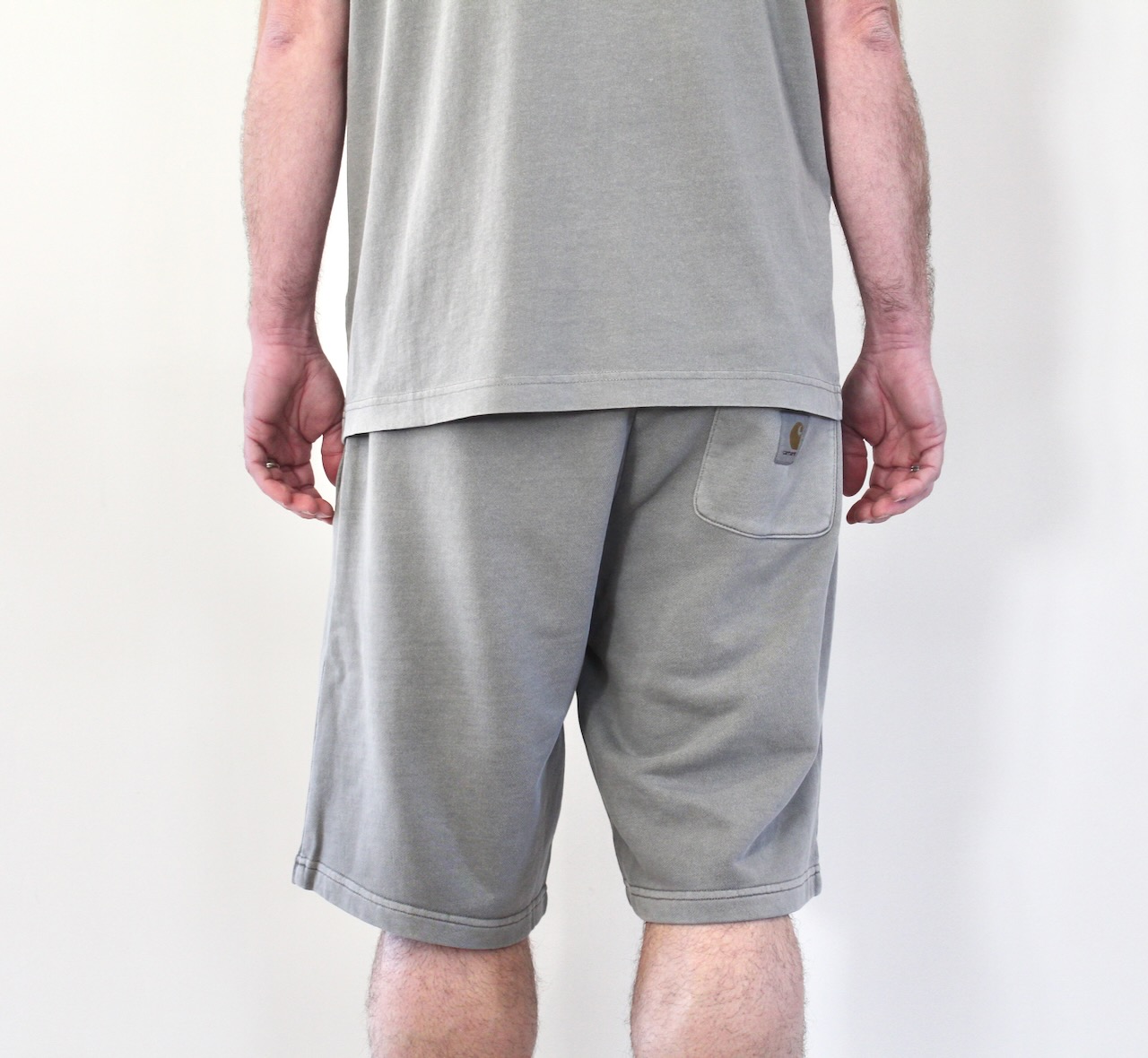 Carhartt Wip Nelson Sweat Short Yosemite garment dyed