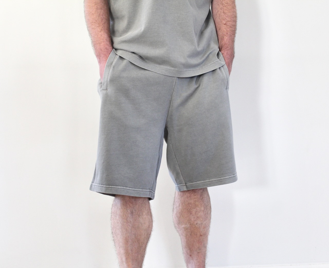 Carhartt Wip Nelson Sweat Short Yosemite garment dyed