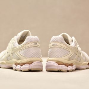 Asics Gel Cumulus 16 White Cream