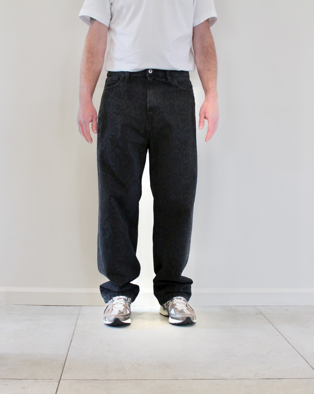 Carhartt Wip Landon Pant Snake Camo Black Heavy stonewashed