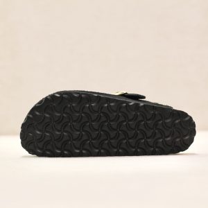 Boston Rivet LEVE Black