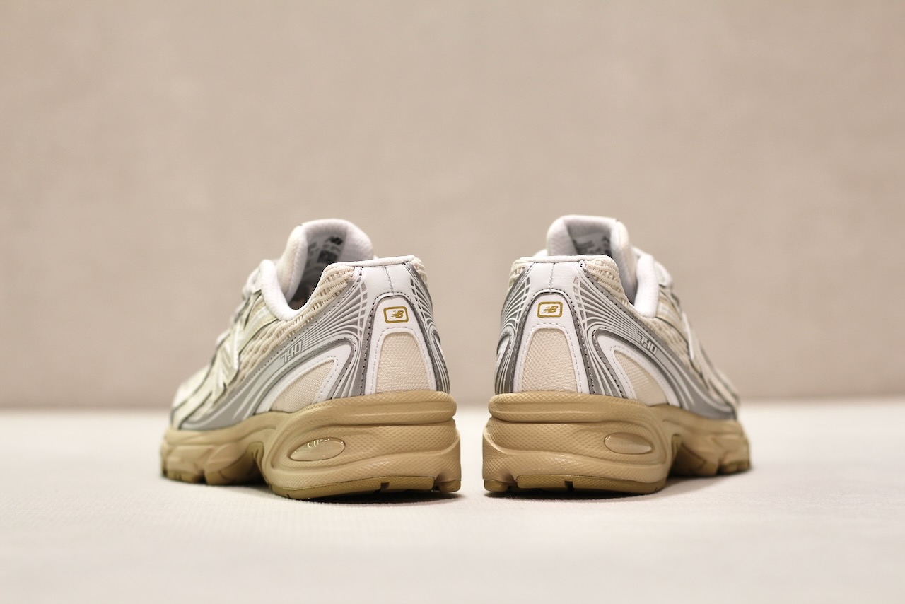 New Balance 740 3OO Linen