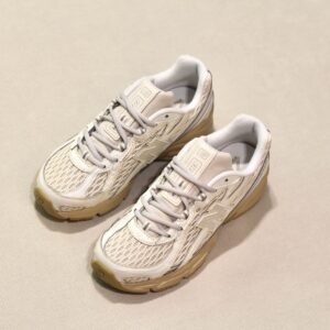 New Balance 740 3OO Linen