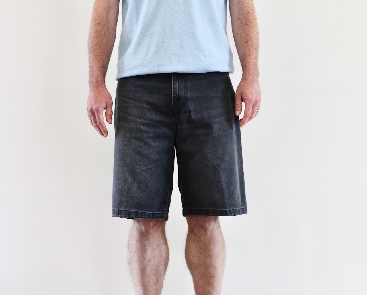 Landon Short Black Worn Bleached