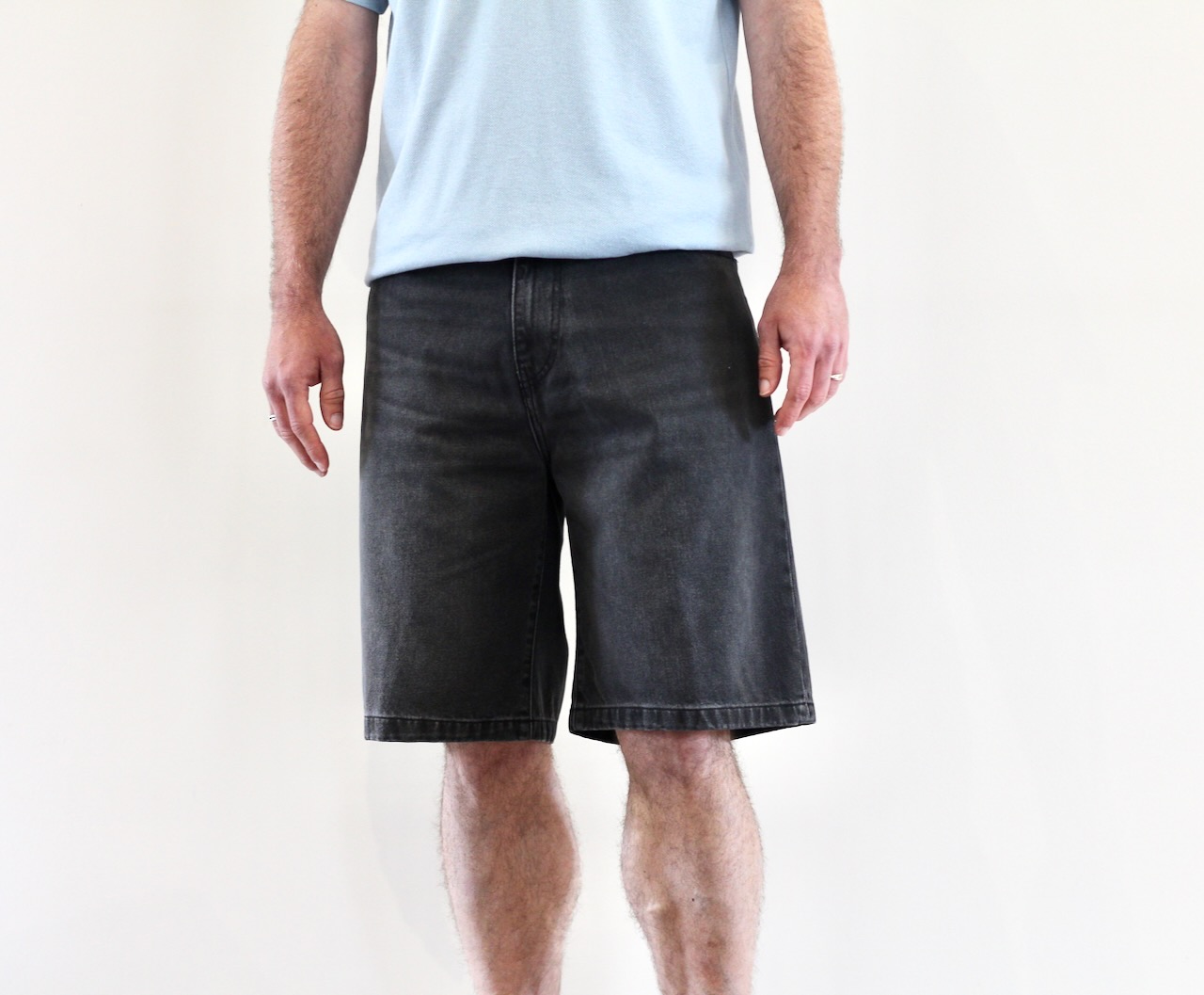 Landon Short Black Worn Bleached