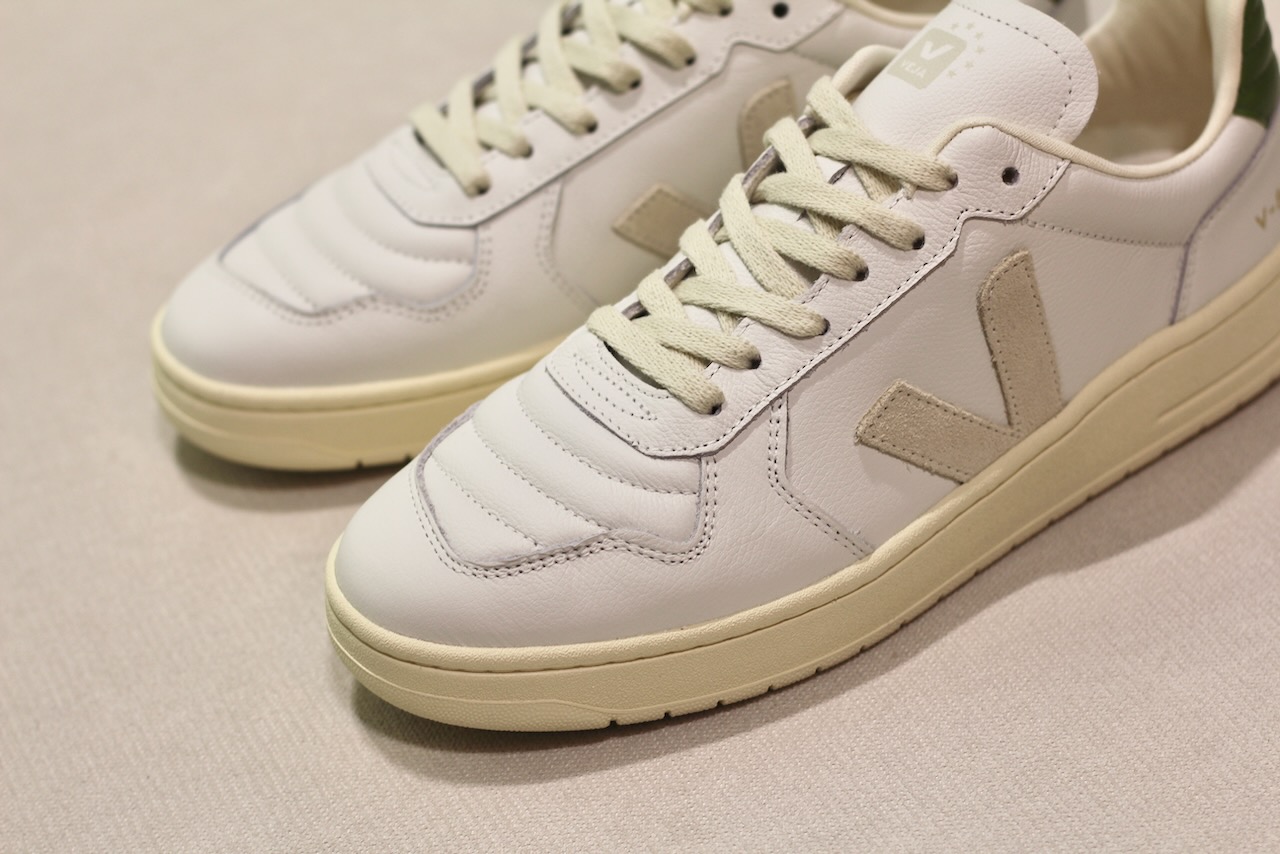 V-82 Grained Leather White Pierre Kiwi