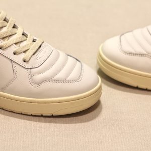 V-82 Grained Leather White Pierre Kiwi