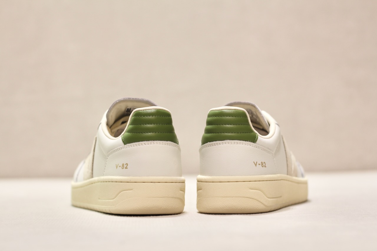 V-82 Grained Leather White Pierre Kiwi