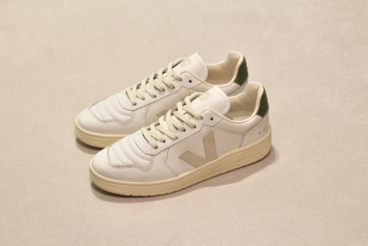 V-82 Grained Leather White Pierre Kiwi